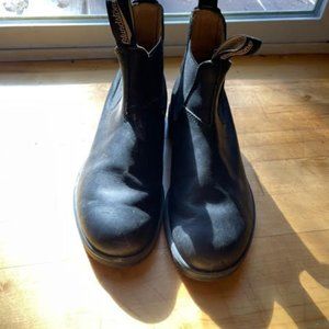 BLUNDSTONE CHELSEA BOOTS WOMEN SIZE 10